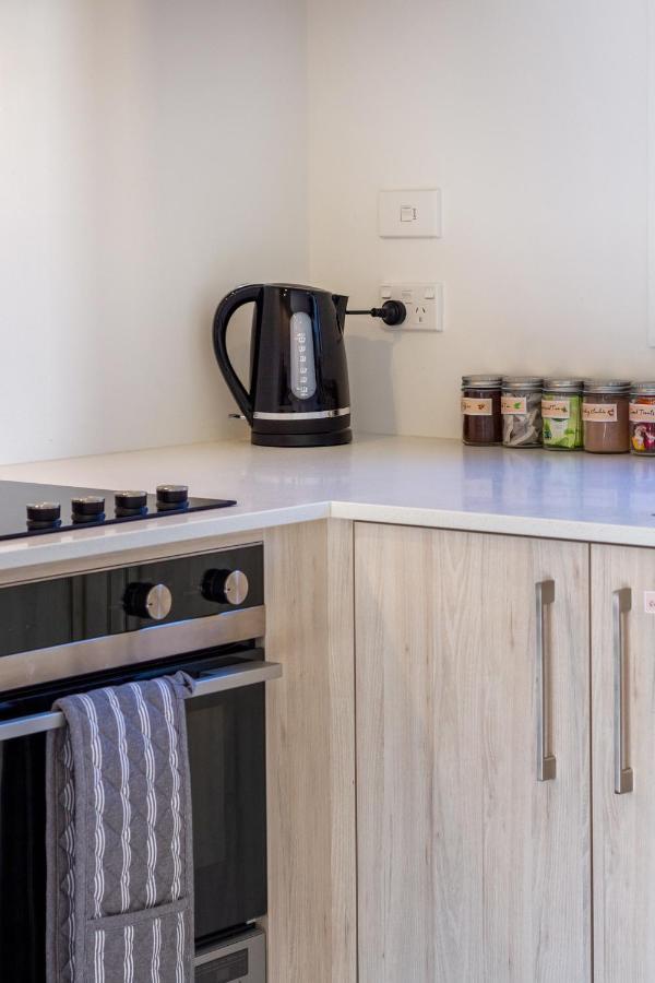 Modern Townhouse Cashel Street 2 Bed 2 Bath Daire Christchurch Dış mekan fotoğraf
